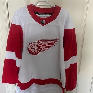 DETROIT RED WINGS ADIDAS JERSEY BNWT